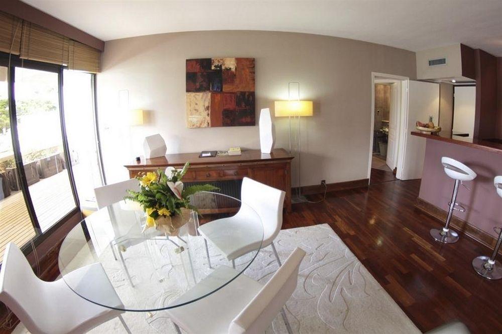 Hotel Le Saint Denis Phòng bức ảnh