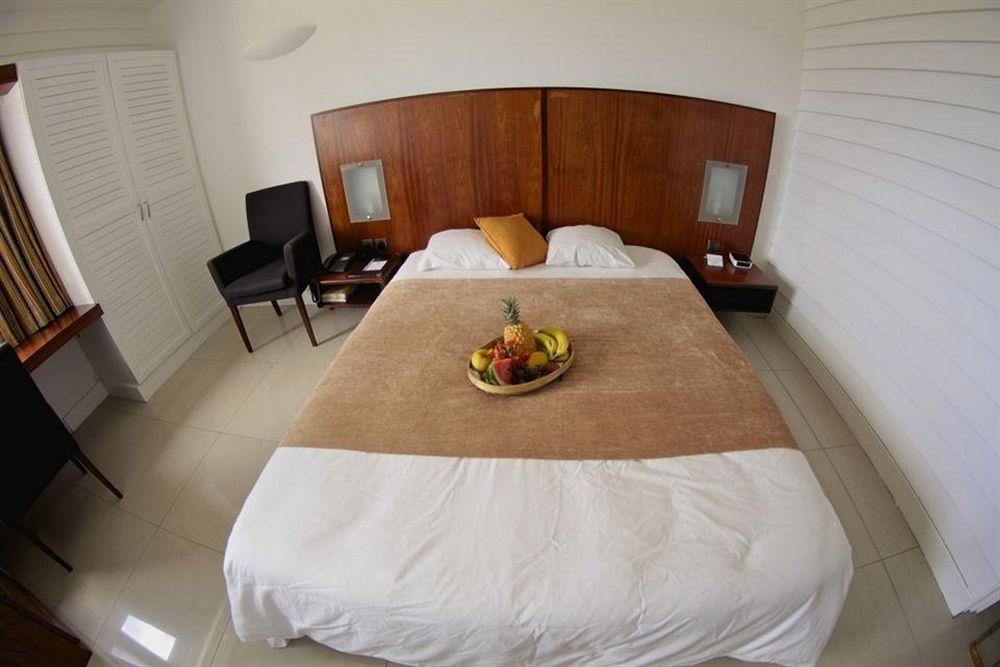 Hotel Le Saint Denis Phòng bức ảnh
