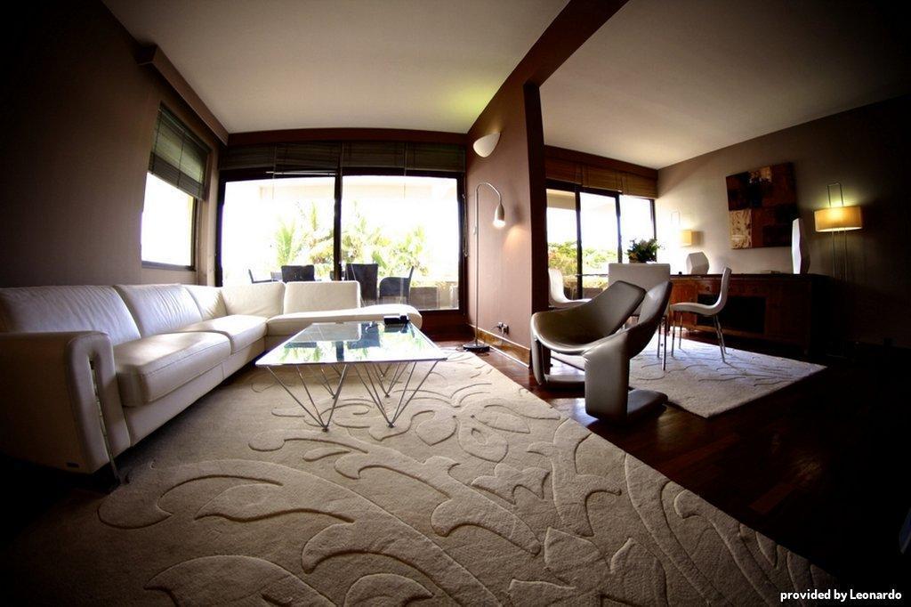 Hotel Le Saint Denis Phòng bức ảnh