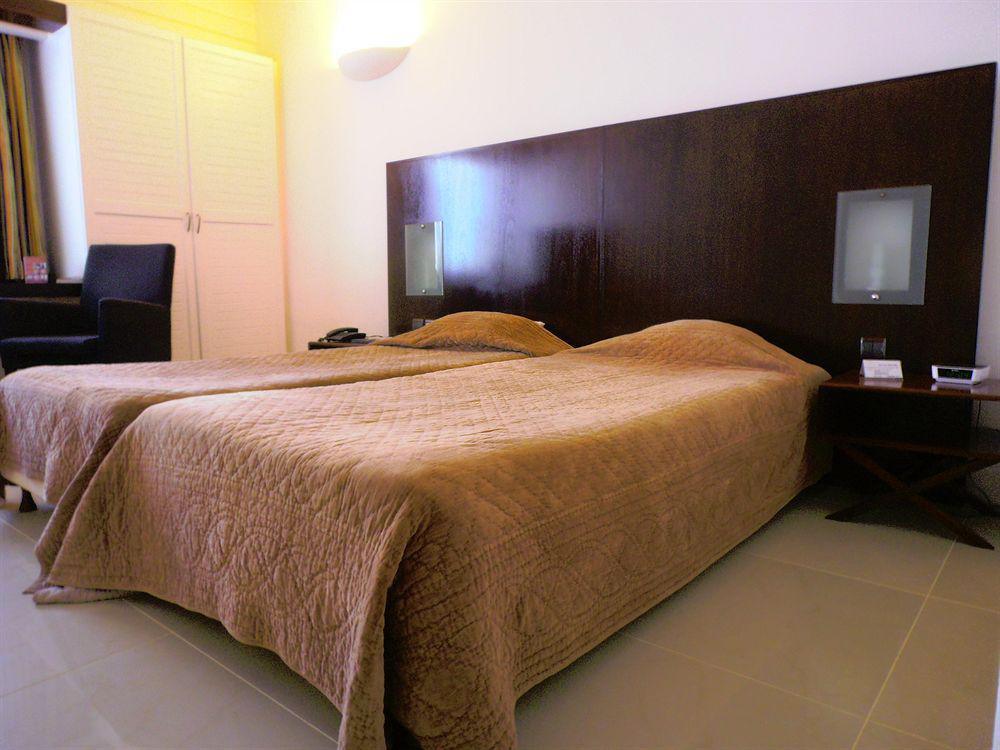Hotel Le Saint Denis Ngoại thất bức ảnh